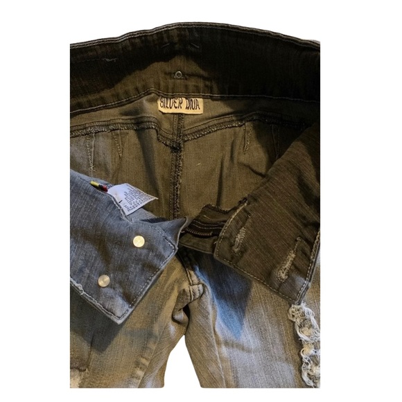 Women’s Colombian Skinny Jeans - Picture 5 of 5